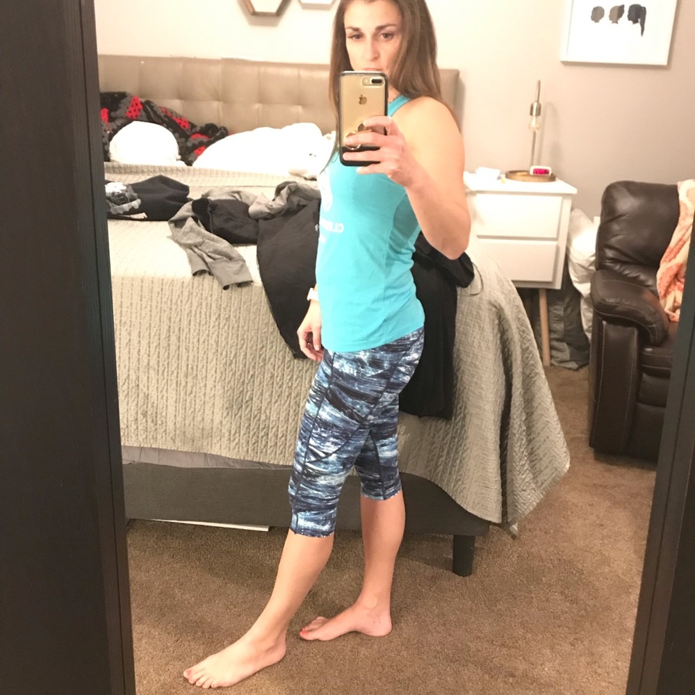 lululemon athletica Blue Patterned Cropped Leggings